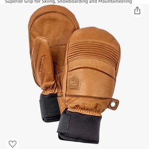 Brand new hestra unisex leather fall line mitten. Unisex, cork, size 6